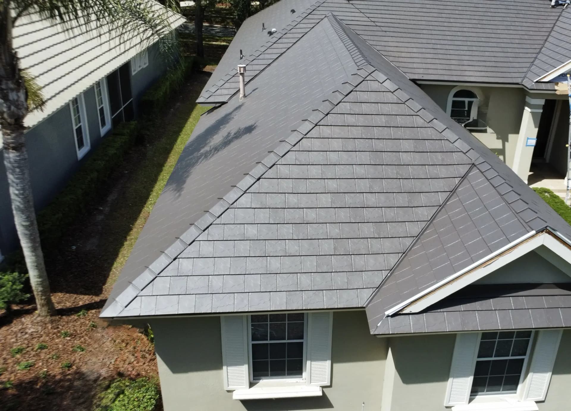 Aerial view of a finished Metlok metal roof